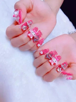 ネイル Makana Mana所属・Makana Manaのネイルデザイン