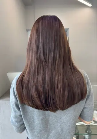 カラー maina/透明感 ベージュ/ブラウンのヘアスタイル