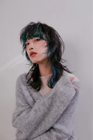 カラー レイヤー/顔まわり 透明感カラー柳澤優名のヘアスタイル