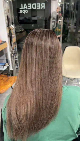 ロング カラー りょうへい/ 全頭ブリーチ/渋谷のヘアスタイル