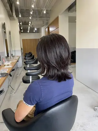 ミディアム 小久保 里紗のヘアスタイル