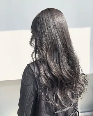 ロング カラー AIconic nagoya所属・縮毛矯正/ レイヤー/ミディアムのヘアスタイル