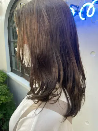 ミディアム カラー SALOWIN下北沢所属・hazuki 🌝のヘアスタイル