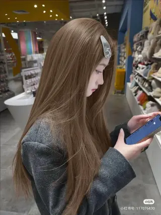 ロング カラー THREE横浜 🌈ハイトーンのヘアスタイル