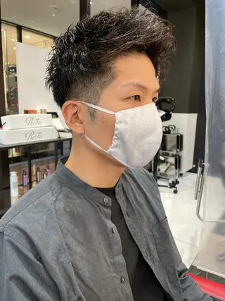 ショート パーマ メンズ メンズヘア特化 崎田 成人のヘアスタイル