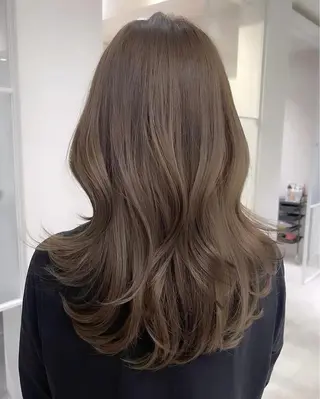 カラー 大野 愛代莉のヘアスタイル