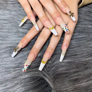 ネイル 𝑗𝑢𝑛𝑛𝑎 𝑛𝑎𝑖𝑙のネイルデザイン