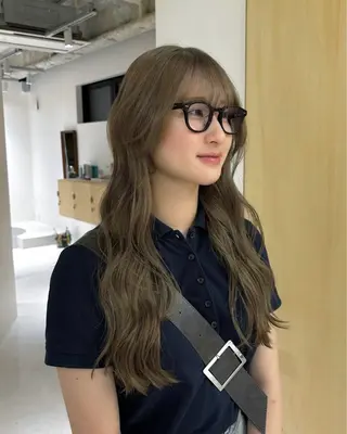 ロング カラー 菱田 愛果のヘアスタイル