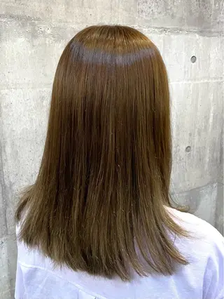 ミディアム 照井 美桜のヘアスタイル