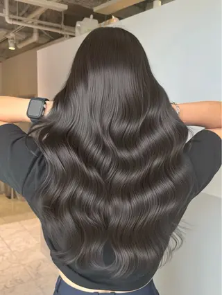 ロング カラー 顔まわりの神様✨ 透明感カラー藤嶋秀幸のヘアスタイル