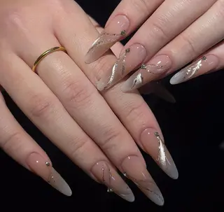 ネイル Pure&Rich Nailのネイルデザイン