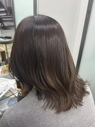 ミディアム Dice朋生/神戸/ 髪美矯正/艶感カラーのヘアスタイル