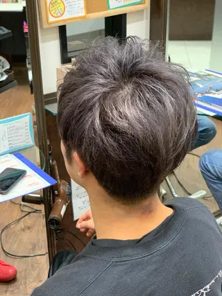 ショート カラー メンズ Ebise Kazunoriのヘアスタイル