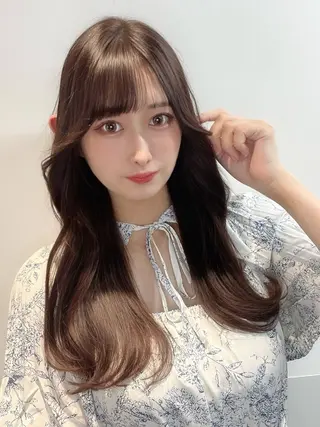 セミロング カラー 顔まわりの神様✨ 透明感カラー藤嶋秀幸のヘアスタイル