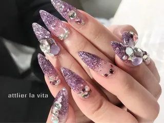 ネイル atelier la vita所属・lavita. mimuraのネイルデザイン