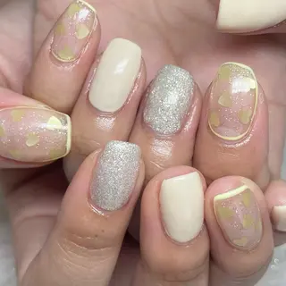 ミディアム Brilho SERIHOのネイルデザイン