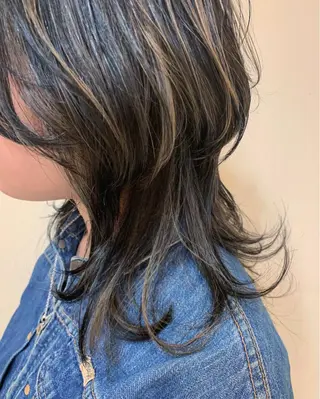 ミディアム カラー sea's所属・ヒラカホ/矢場町/ ブリーチ/似合わせのヘアスタイル