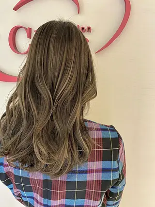 ロング カラー ヘアーサロンシェール所属・佐藤 蓮次のヘアスタイル