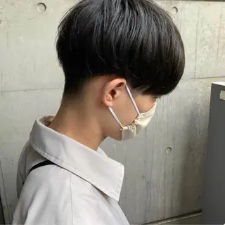 ショート 透け感ベージュ ／ミハルのヘアスタイル