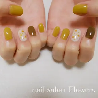 ネイル Flowers Tomomiのネイルデザイン