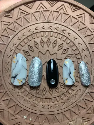 ネイル マルサンカクシカク所属・○△□ 守口市のネイルデザイン