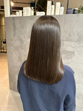 セミロング hair  circus所属・三好 羽美のヘアスタイル