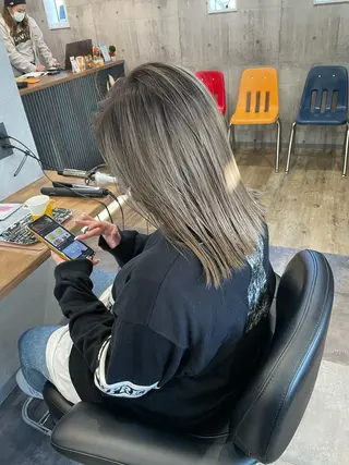 ミディアム カラー レイヤーカット匠 イソザキノリユキのヘアスタイル