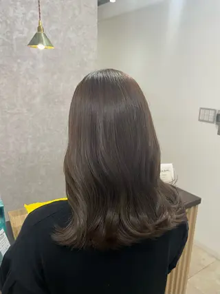 カラー 橋本 萌々香のヘアスタイル