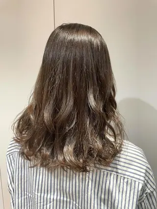 ミディアム カラー 🌈🌸あおき みちる🌟💗のヘアスタイル