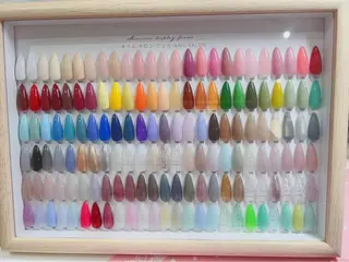 ネイル MIKIネイル サイロン蕨店のネイルデザイン