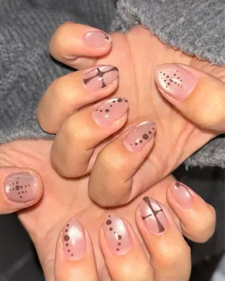 ネイル 🪐富島彩夏 /海外nail🪐のネイルデザイン