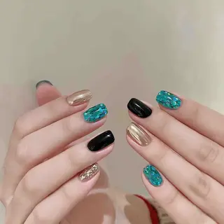 ネイル AngelChris ビューティーサロンのネイルデザイン