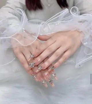 ネイル Hin Nail Osaka所属・Hin Nailsのネイルデザイン