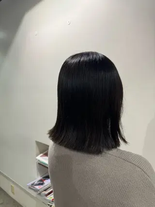 ミディアム タツキ／レイヤー／ パーマ／艶カラーのヘアスタイル