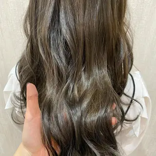 ロング カラー 🫧透け感⋆艶髪💎 山口アヤカのヘアスタイル