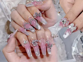 ネイル ✨Nailsalon Vi+✨のネイルデザイン