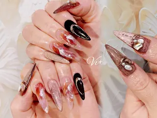 ネイル ✨Nailsalon Vi+✨のネイルデザイン