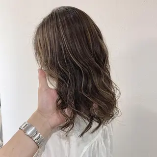 セミロング カラー ハイライト／髪質改善 裕樹のヘアスタイル