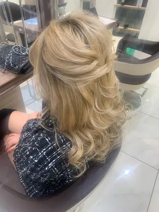 ロング ヘアアレンジ Dears 香芝店所属・関 優希のヘアスタイル