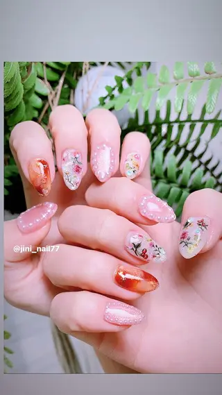 ネイル JINI NAIL所属・ジニ ネイルのネイルデザイン