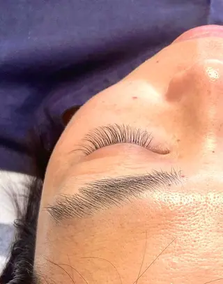 マツエク・マツパ clear＆flat所属・ヨシデン shizukaの眉毛・アイブロウイメージ