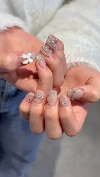 ネイル 🎀韓国レイヤー特化 🎀ベージュ/ミクのヘアスタイル