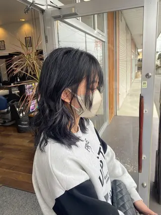 カラー 松本 希愛のヘアスタイル