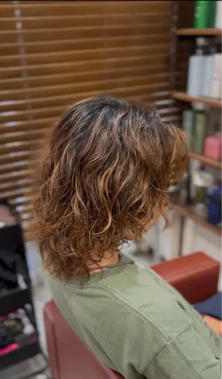 セミロング パーマ メンズ 湘南のパーマ職人 🔥清水琉葵🔥のヘアスタイル