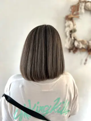 ミディアム カラー Style Tのヘアスタイル