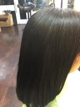 セミロング パーマ 桧山 真のヘアスタイル