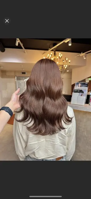 セミロング 岩岡 つなみのヘアスタイル