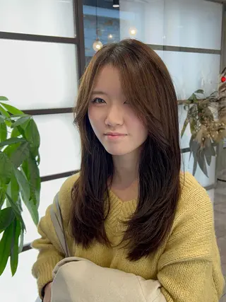 セミロング カラー 🌞レイヤー×カラー 前川那津美🌞のヘアスタイル