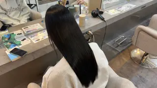 ロング せいと/カット/ カラー/縮毛矯正のヘアスタイル