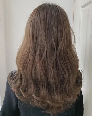 ロング カラー fio マナミのヘアスタイル